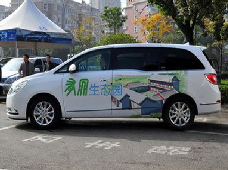 都匀户外车贴喷绘如何保持效果?